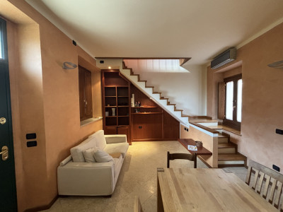 Grande bilocale ristrutturato