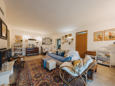 Villa Bifamiliare con giardino